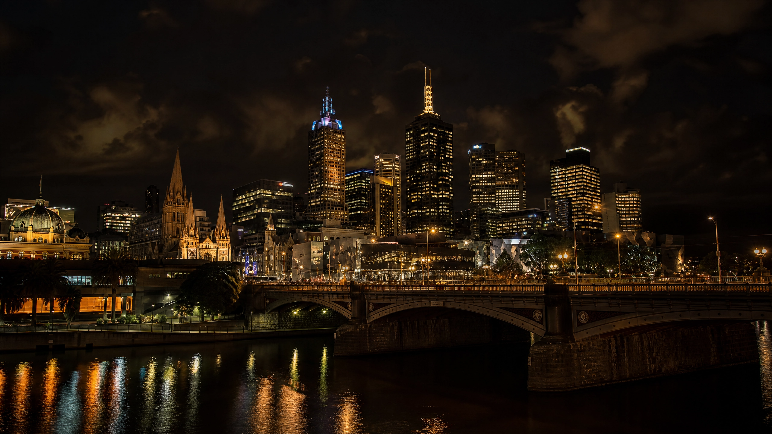Melbourne night skyline